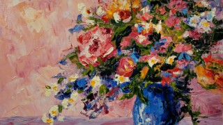 Bouquet de fleurs dans un vase bleu 20210714_112526 Huile au couteau sur toile de coton montée 14x18 po. 35,5x45,5 cm.